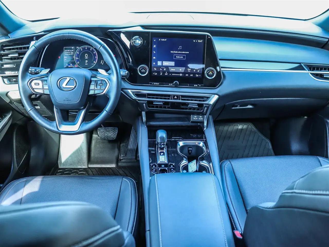 Lexus RX 350 - Image 17