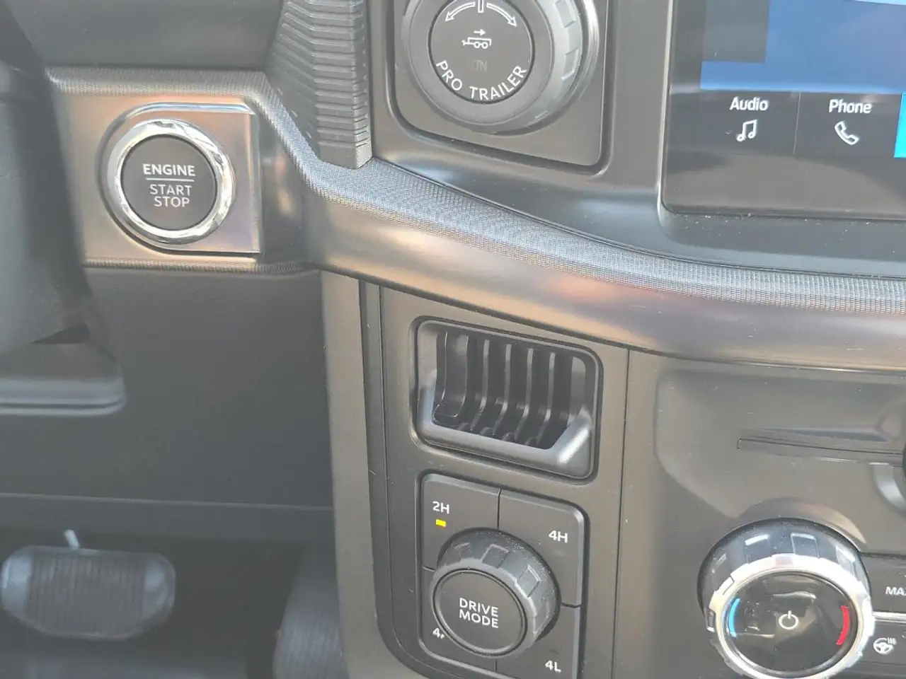 Ford F-150 - Image 36