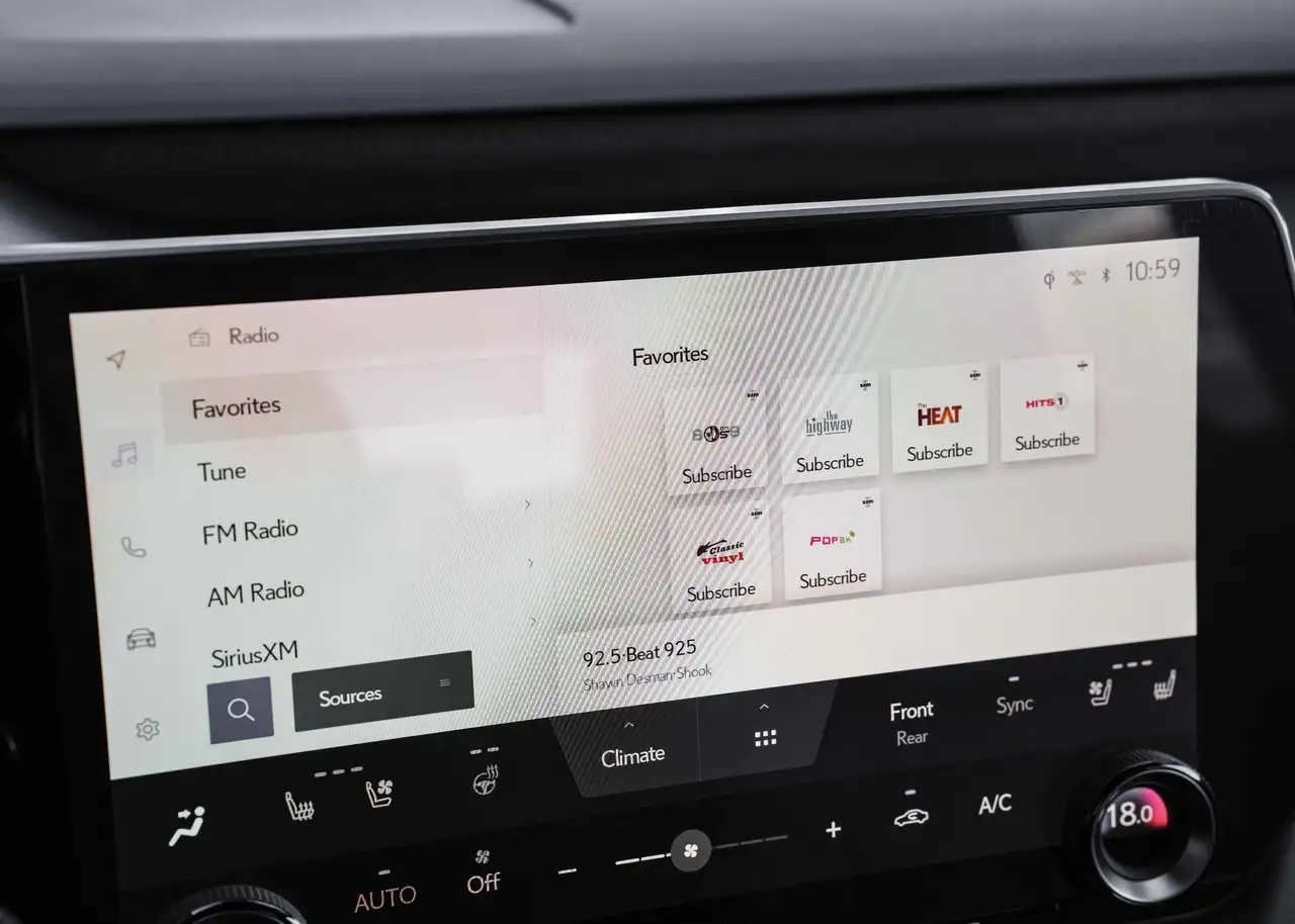 Lexus RX 350 - Image 22