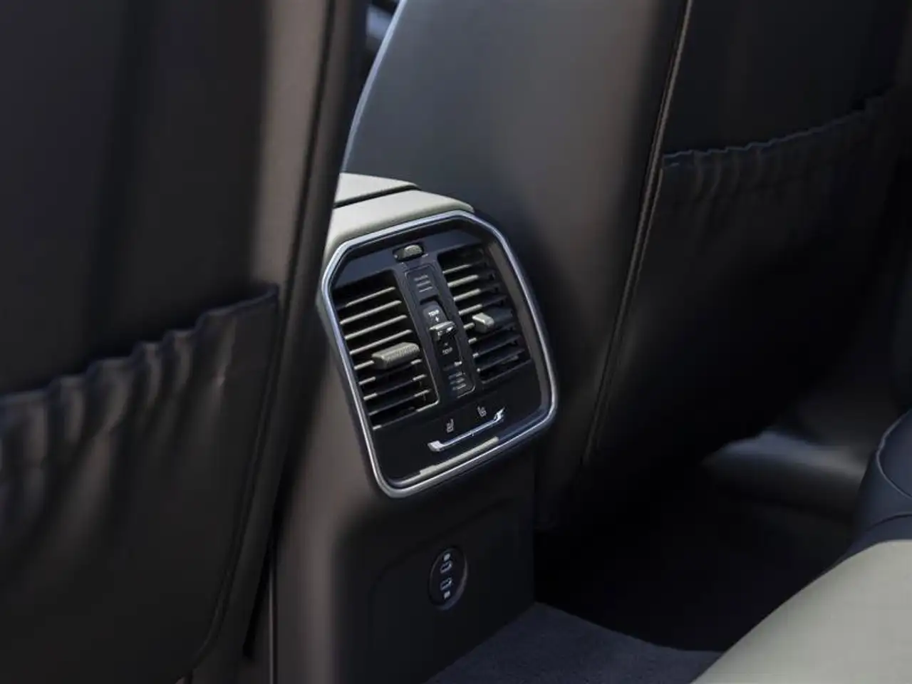 Porsche Macan - Image 15