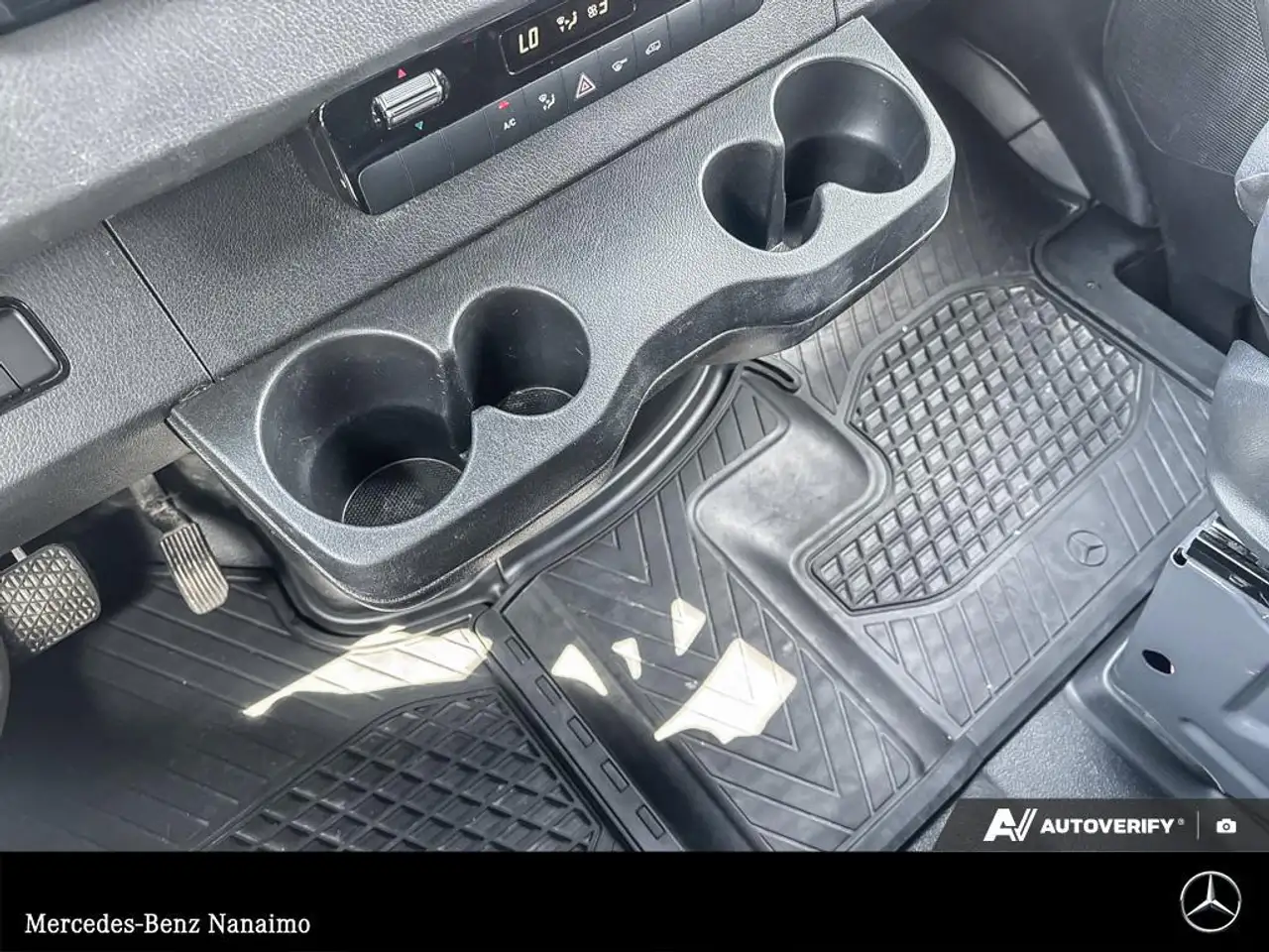 Mercedes-Benz Sprinter - Image 9