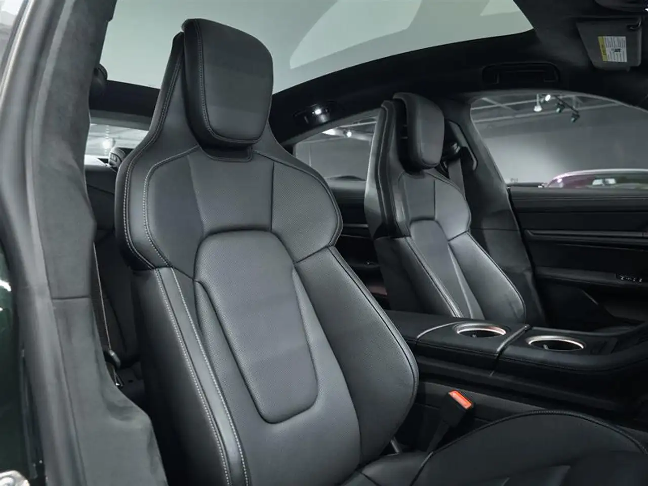 Porsche Taycan - Image 23