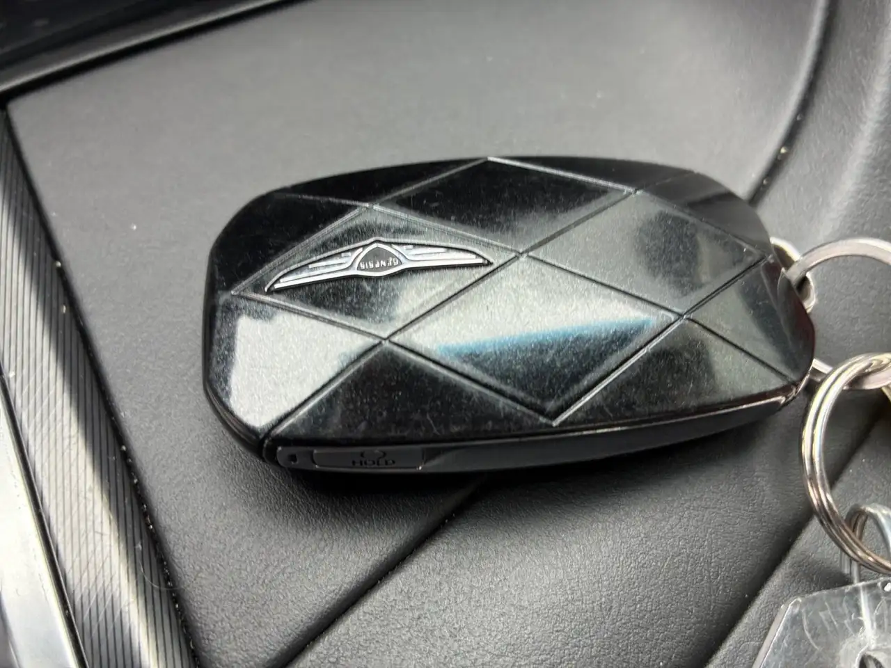Genesis G70 - Image 17