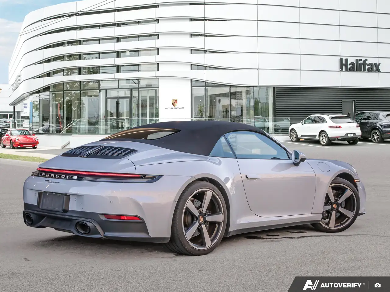 Porsche 911 - Image 5