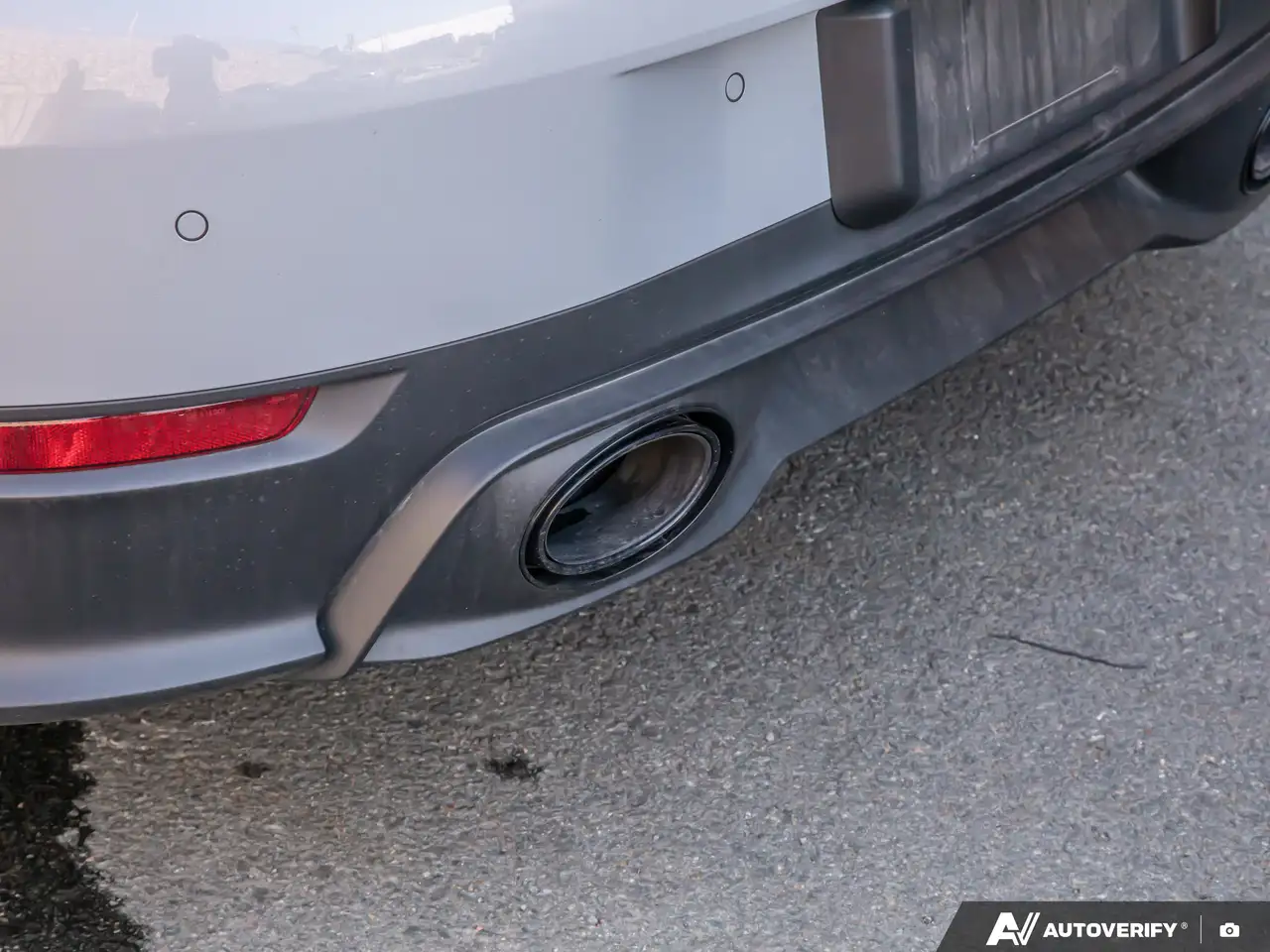 Porsche 911 - Image 32