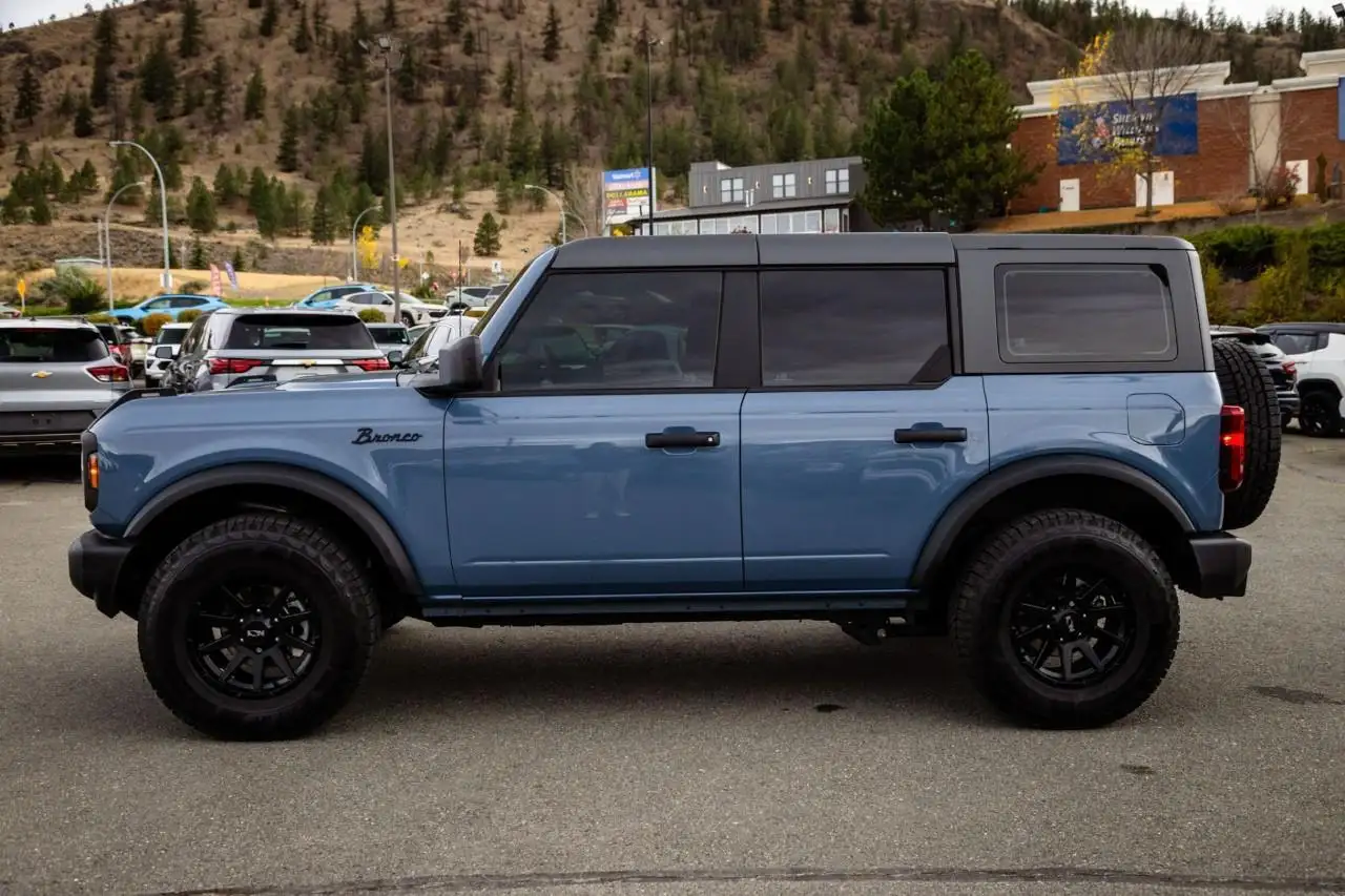 Ford Bronco - Image 6
