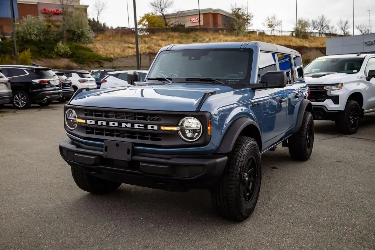 Ford Bronco - Image 5