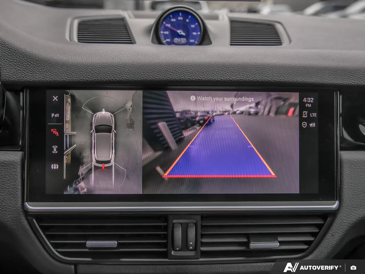 Porsche Cayenne - Image 28