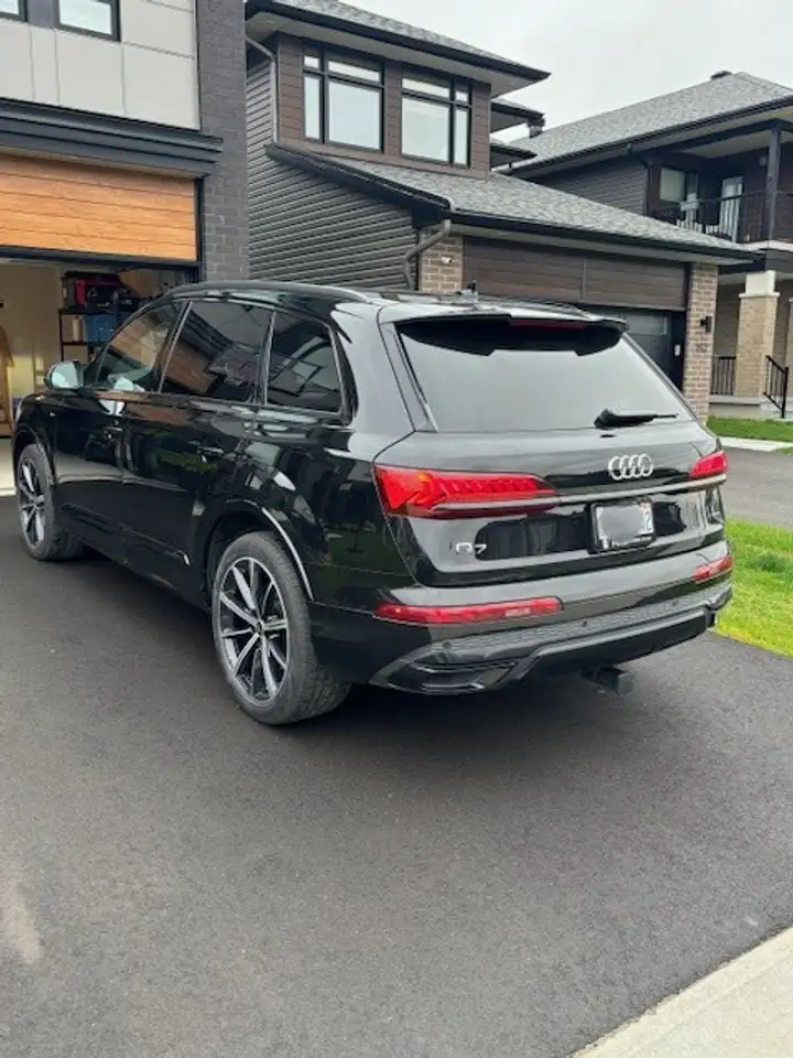 Audi Q7 - Image 6