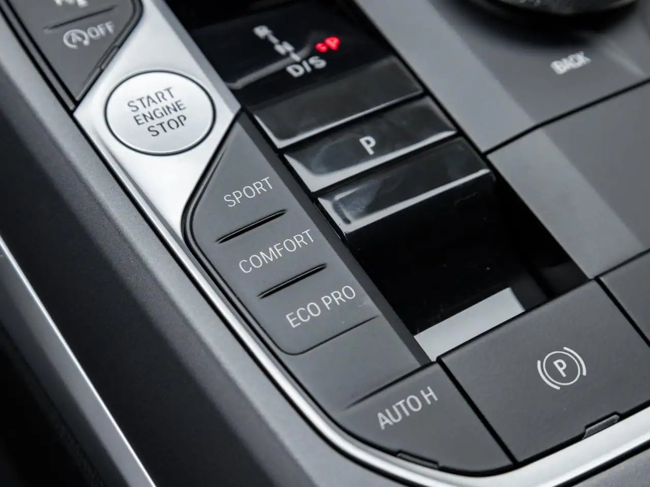 BMW 3 Series - Image 14