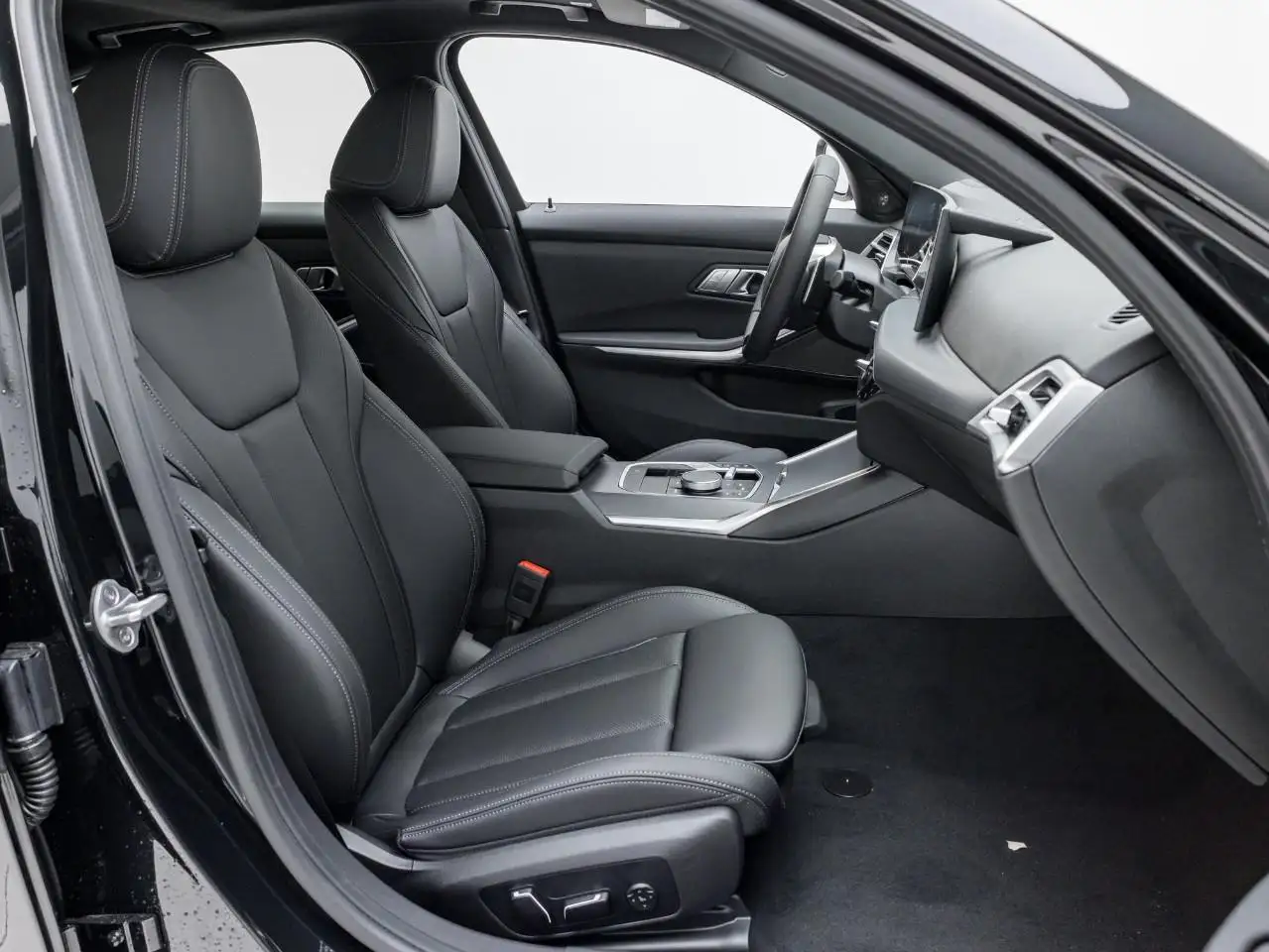 BMW 3 Series - Image 19