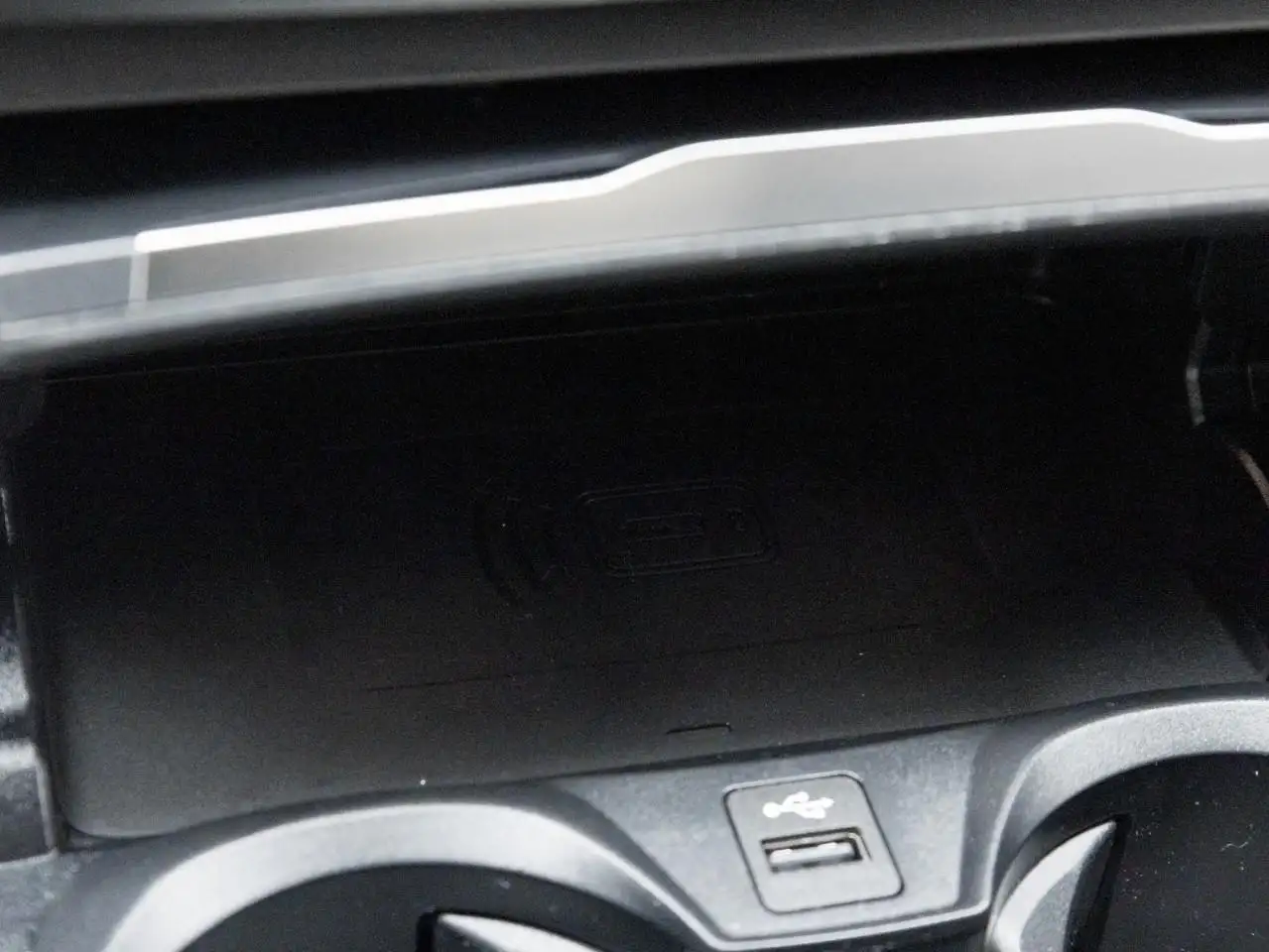 BMW 3 Series - Image 17
