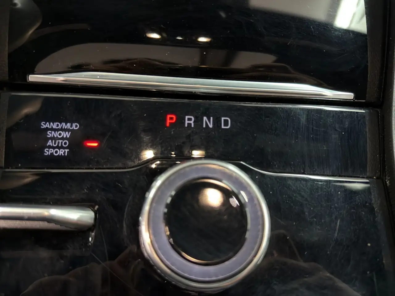 Jeep Grand Cherokee - Image 15