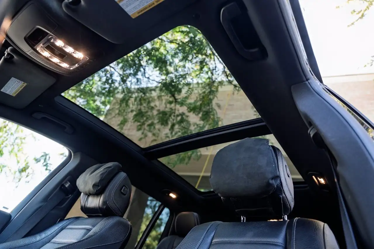 Mercedes-Benz GLS - Image 24