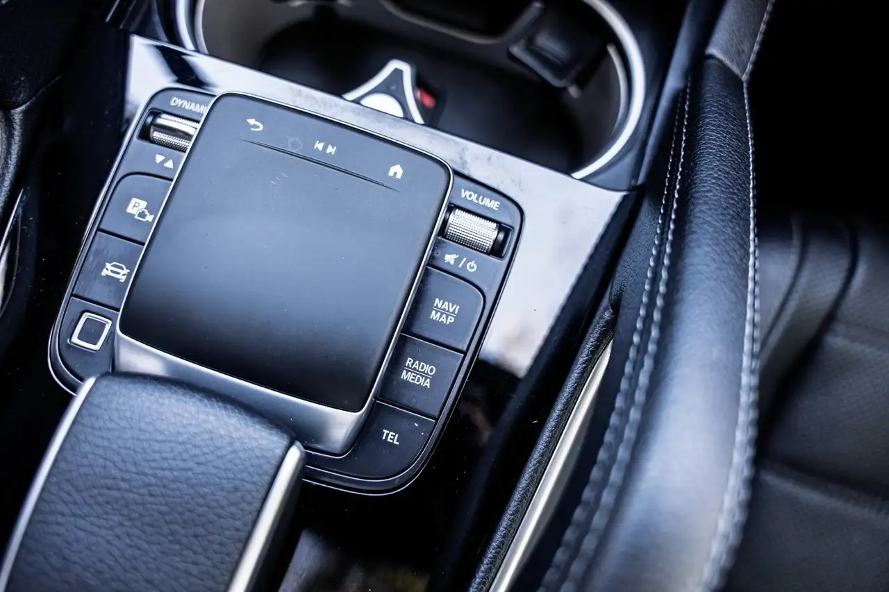 Mercedes-Benz GLS - Image 15