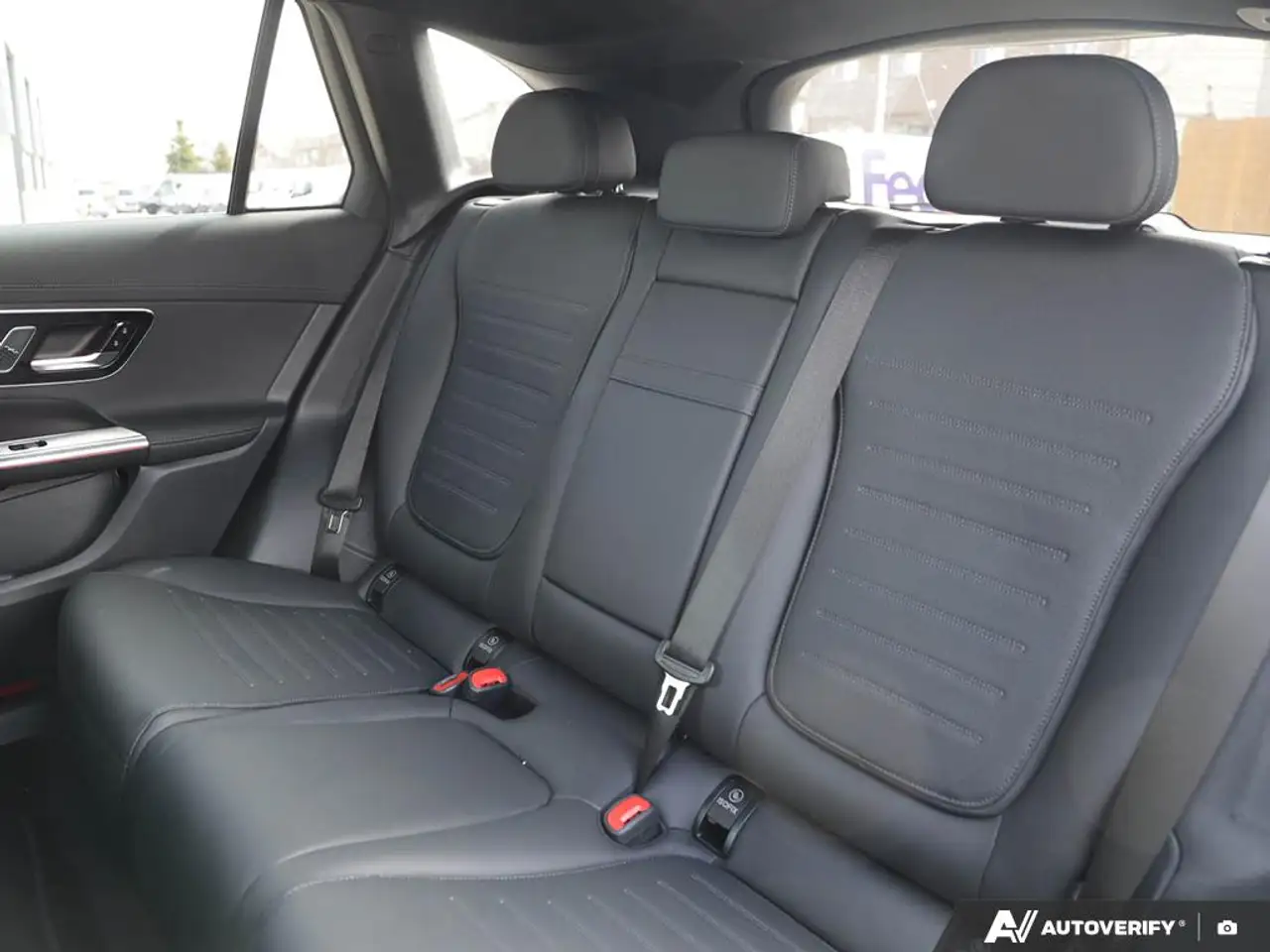 Mercedes-Benz GLC - Image 24