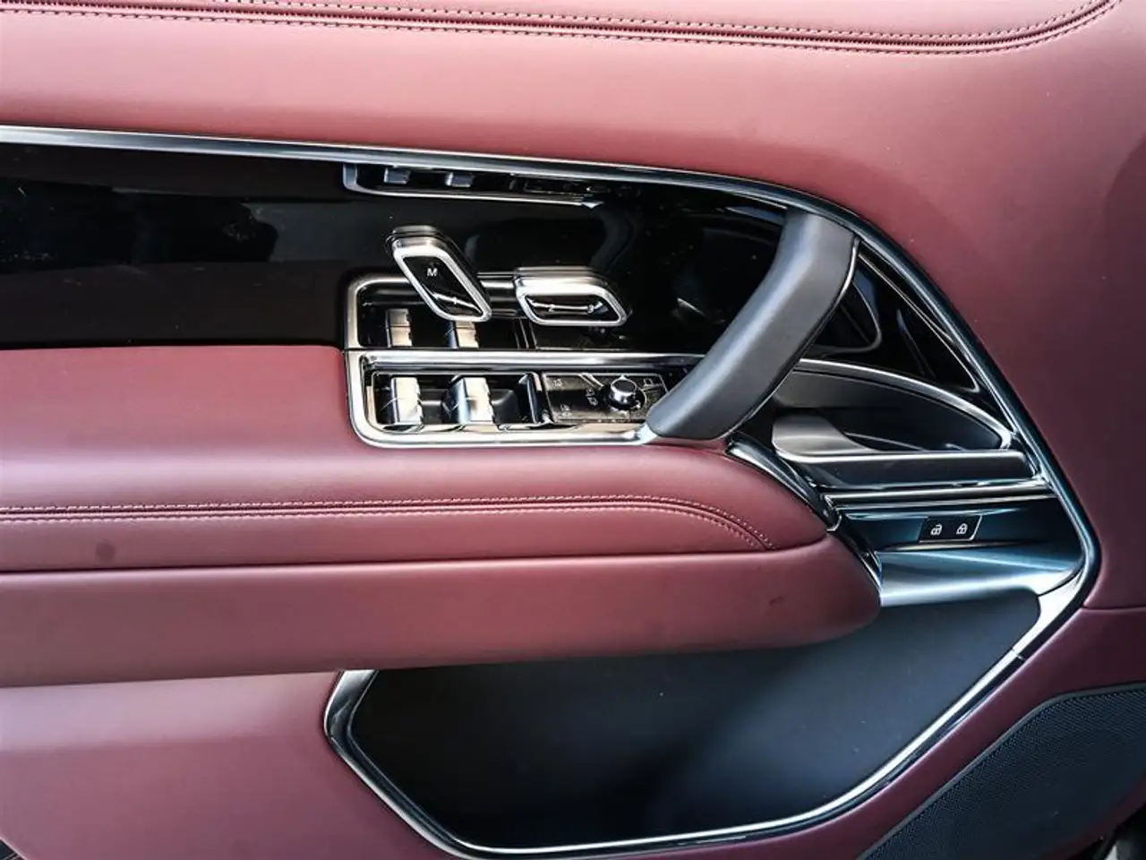 Land Rover Range Rover - Image 14