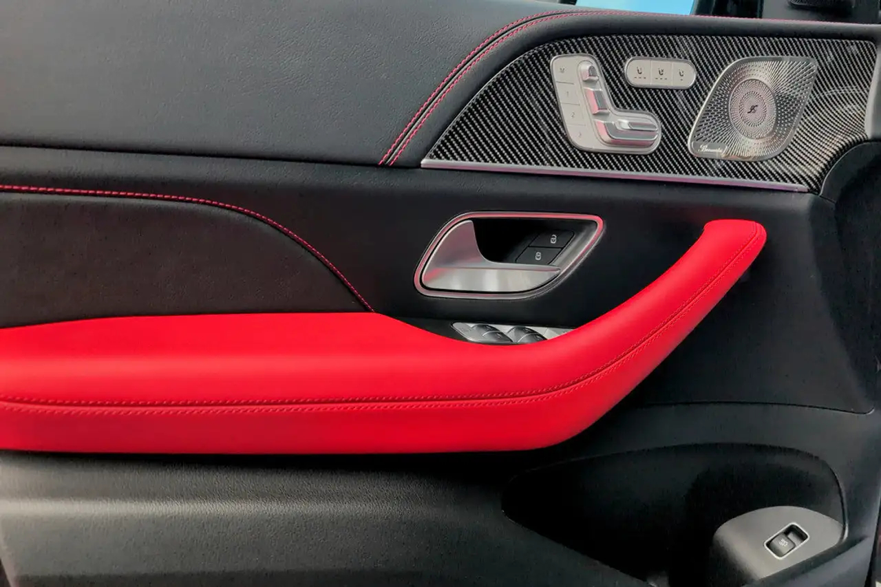 Mercedes-Benz GLE - Image 13