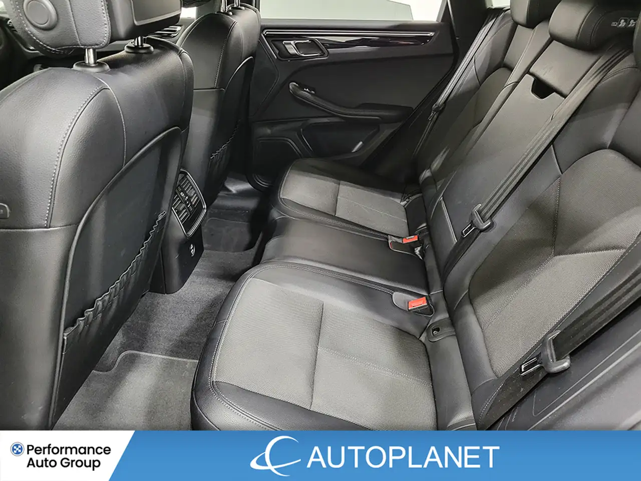Porsche Macan - Image 36