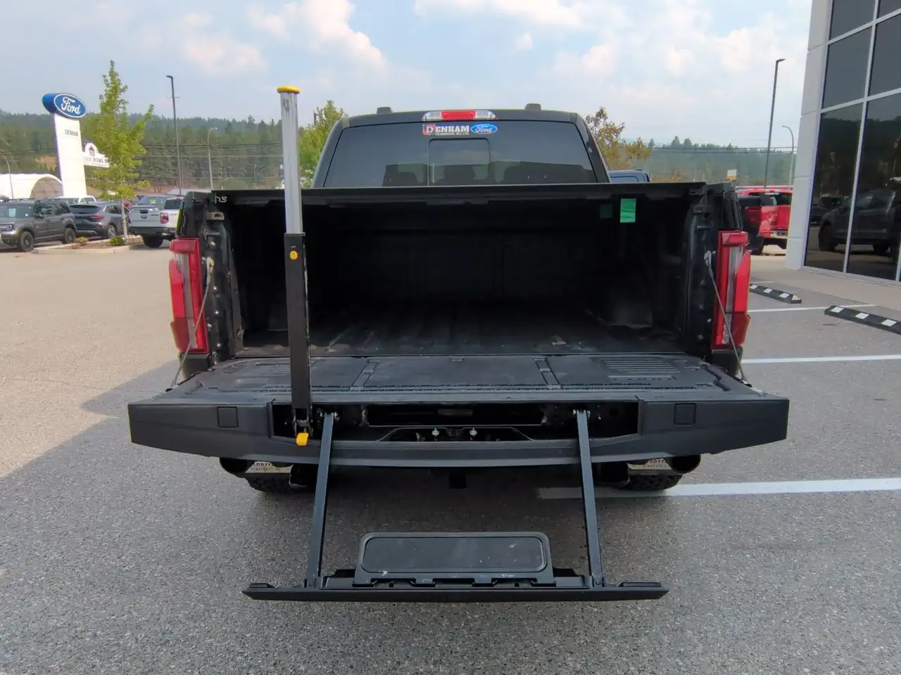 Ford F-150 - Image 5