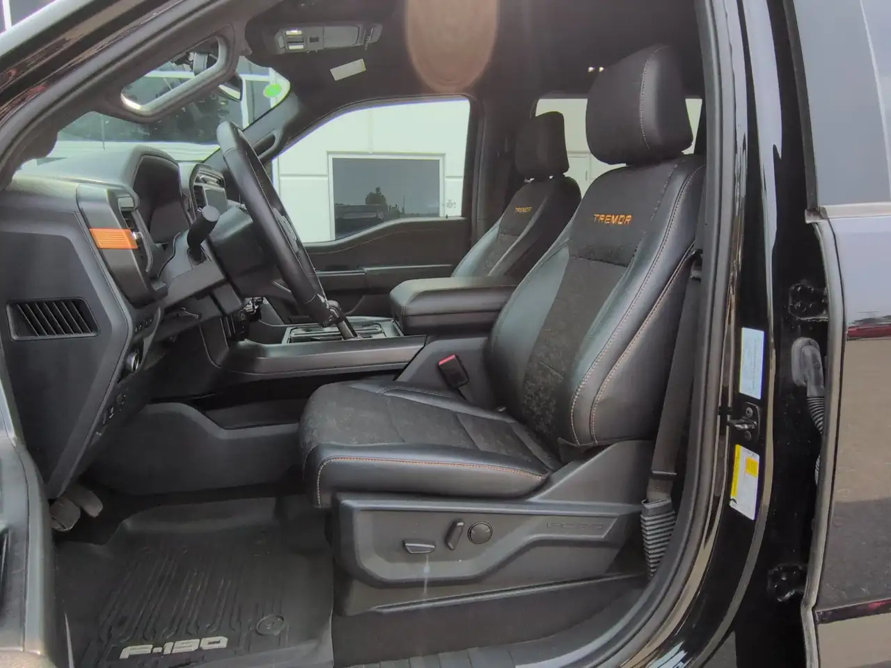 Ford F-150 - Image 12