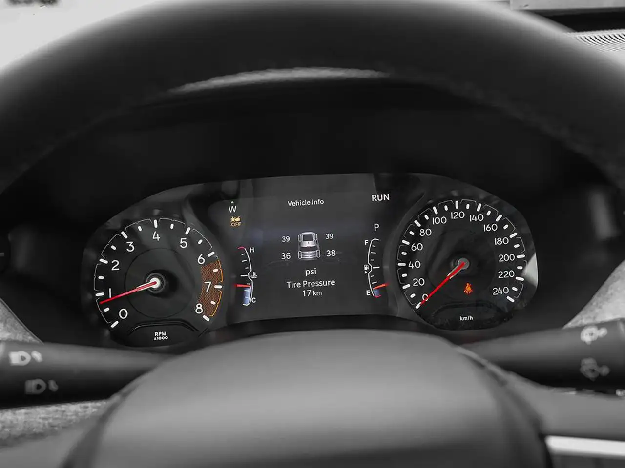 Jeep Compass - Image 18