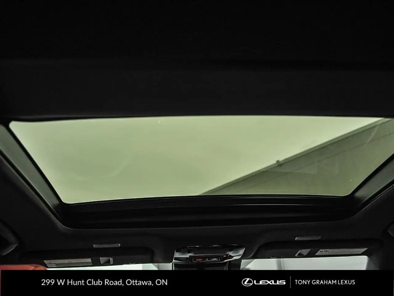 Lexus NX 350 - Image 25