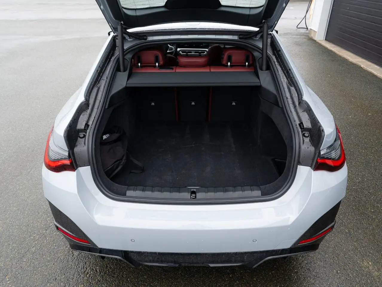 BMW i4 - Image 6
