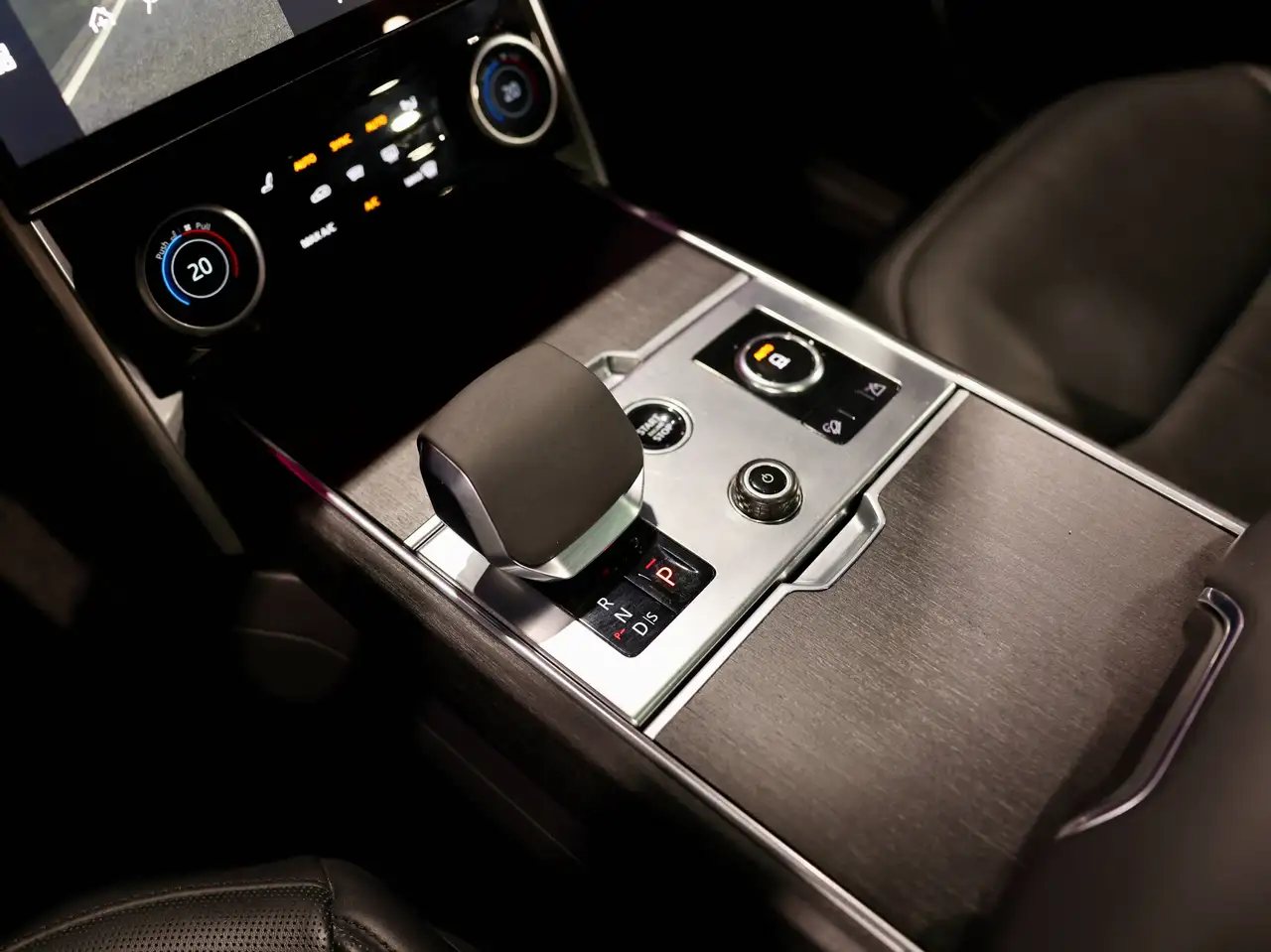 Land Rover Range Rover - Image 23