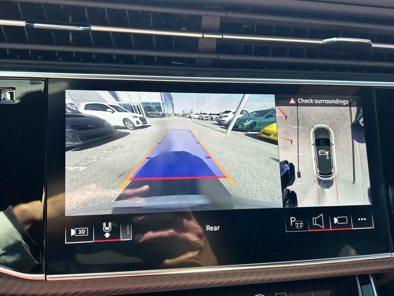 Audi SQ7 - Image 25