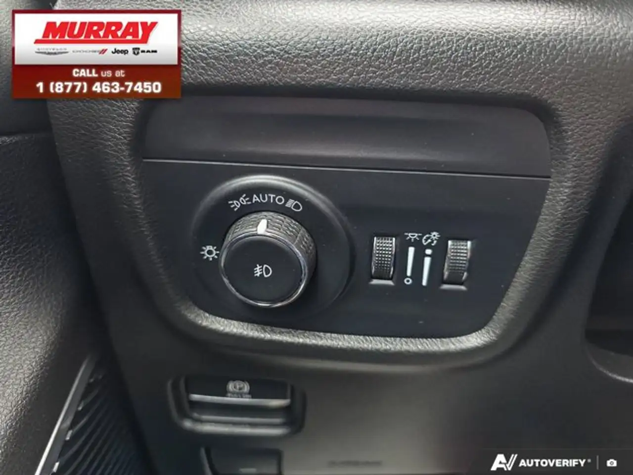 Jeep Grand Cherokee - Image 28