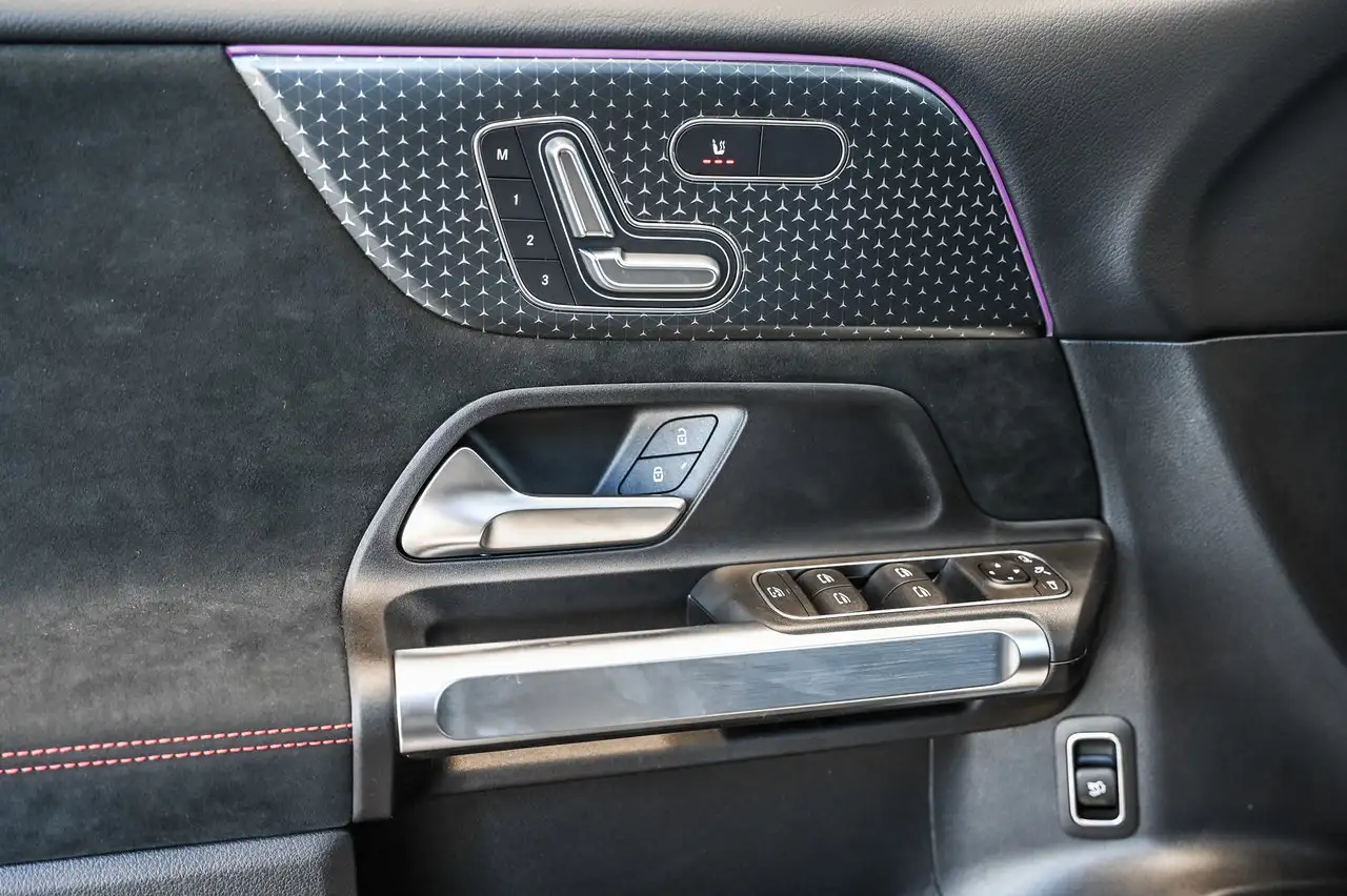 Mercedes-Benz GLB - Image 9