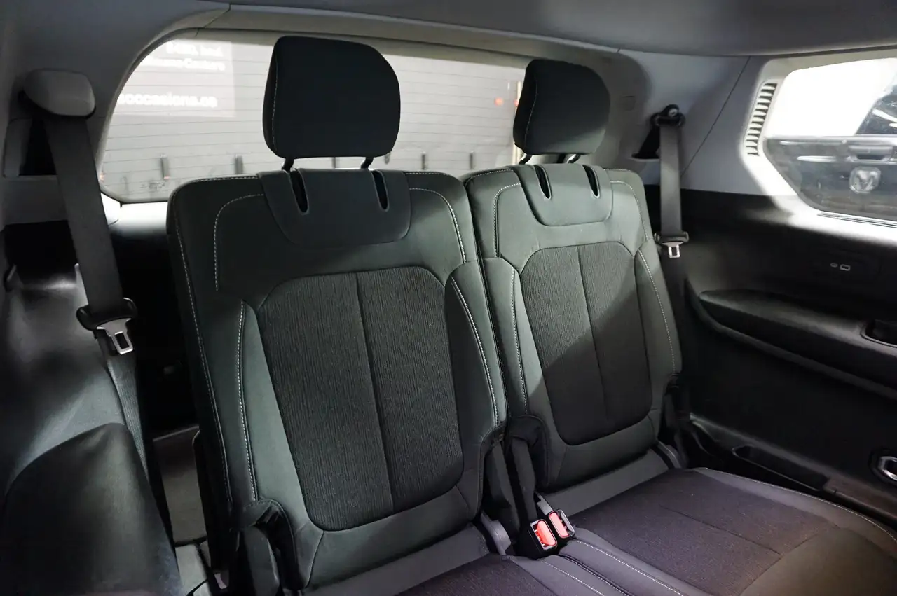 Jeep Grand Cherokee - Image 35