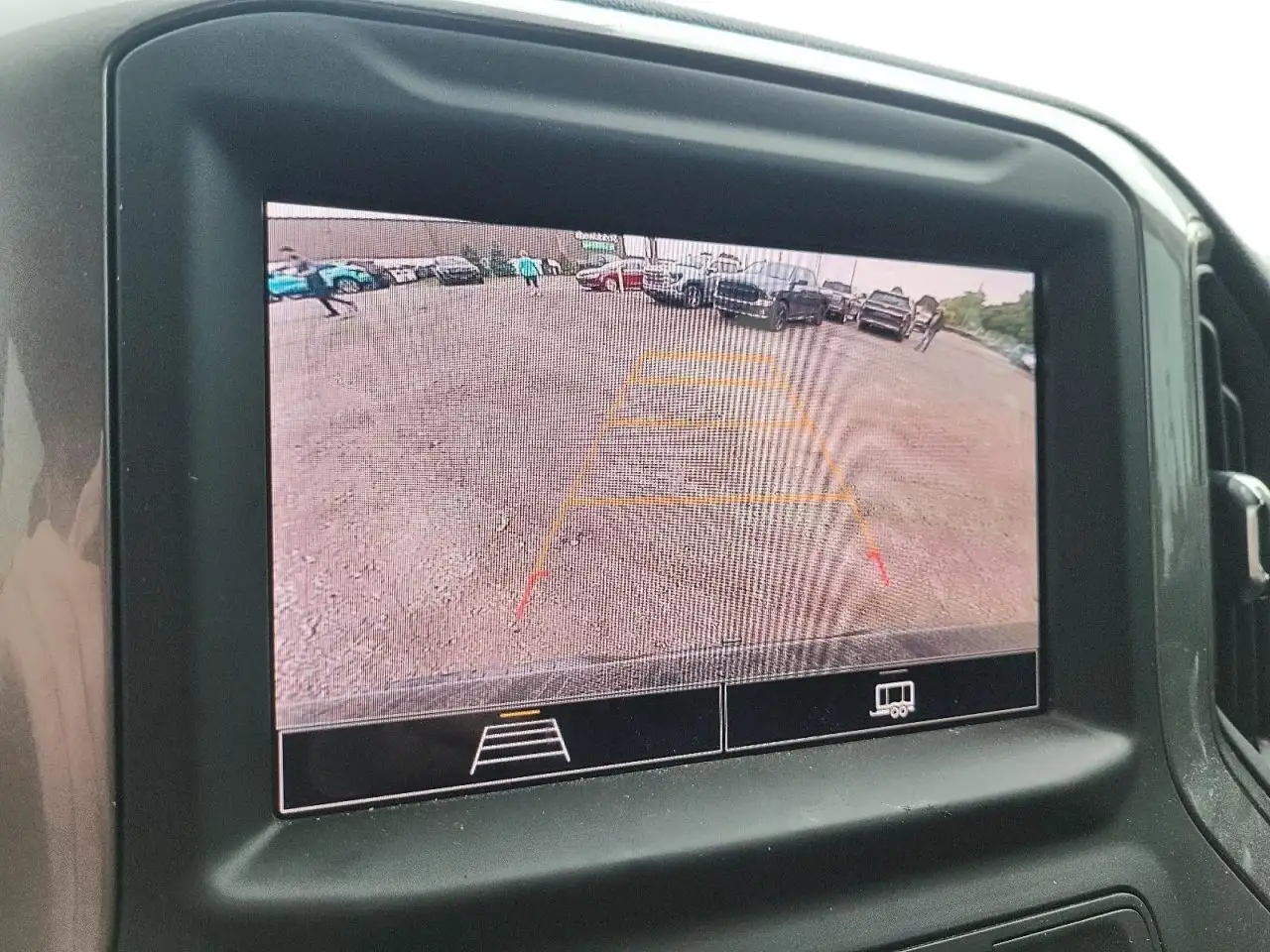 Chevrolet Silverado 1500 - Image 16
