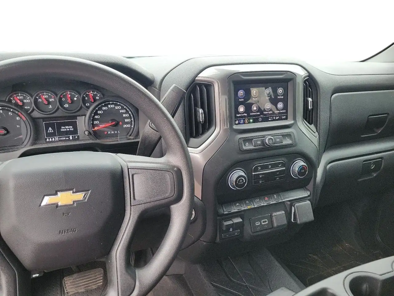 Chevrolet Silverado 1500 - Image 12