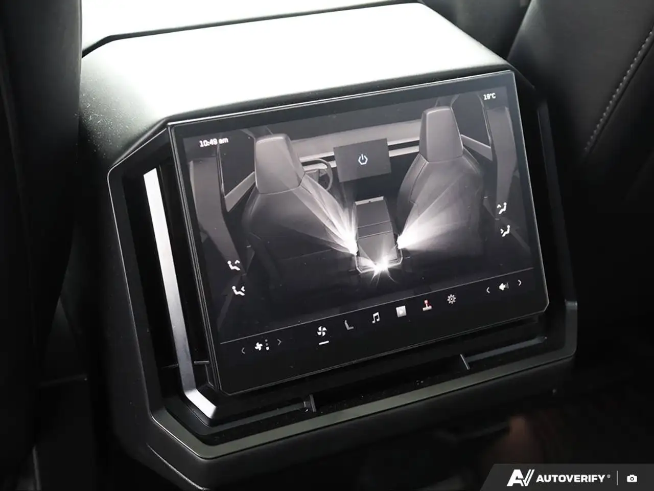 Tesla Cybertruck - Image 28