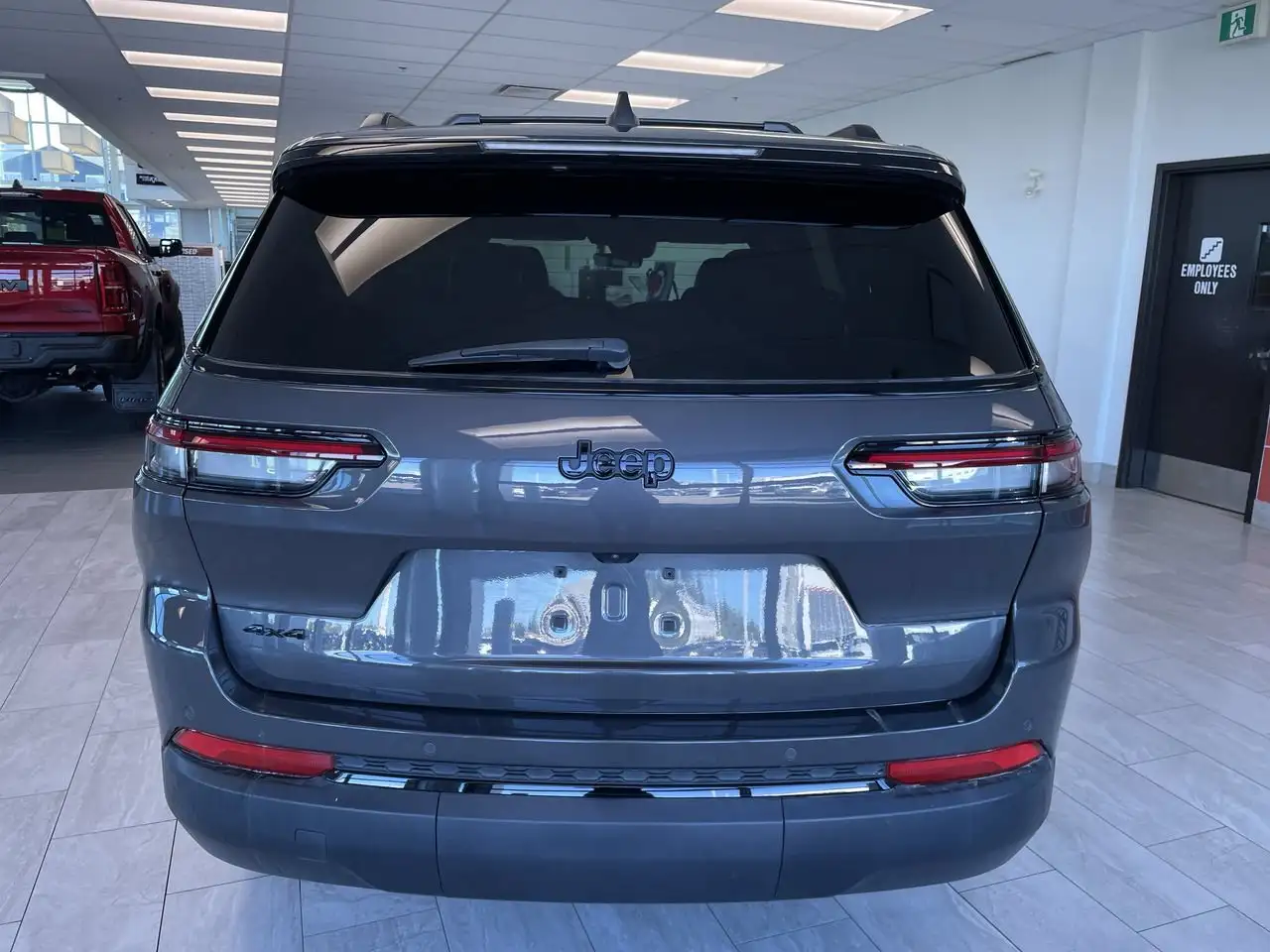 Jeep Grand Cherokee - Image 4