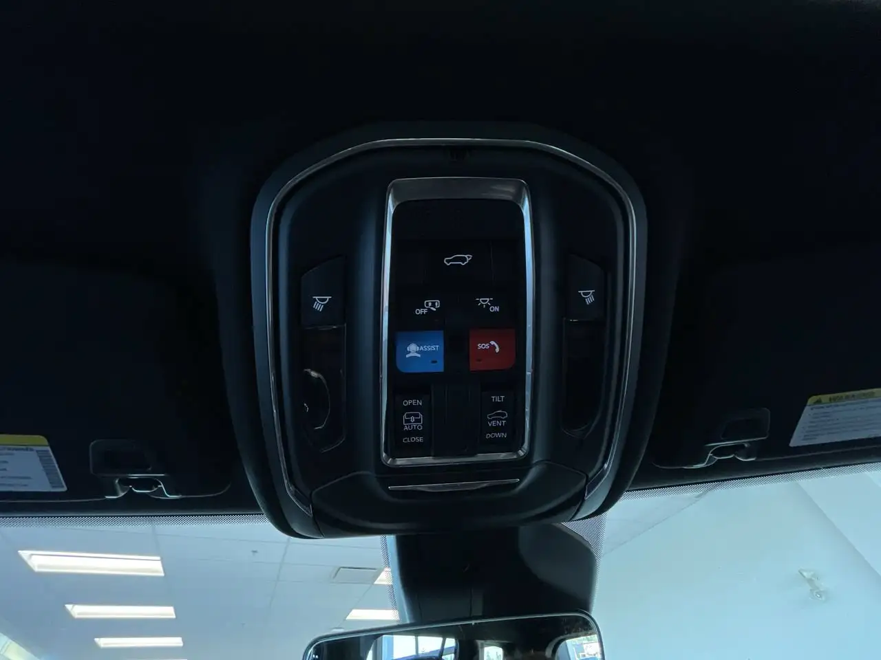Jeep Grand Cherokee - Image 34
