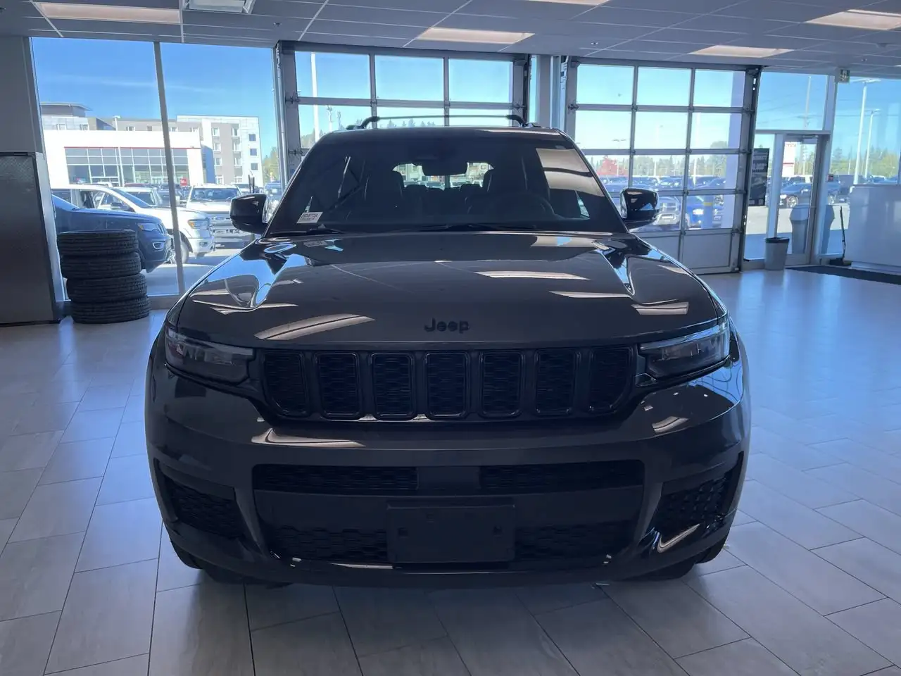 Jeep Grand Cherokee - Image 6