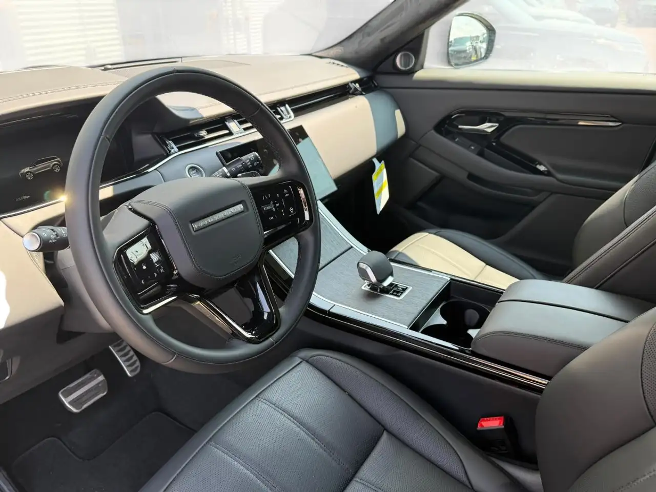 Land Rover Range Rover Evoque - Image 7