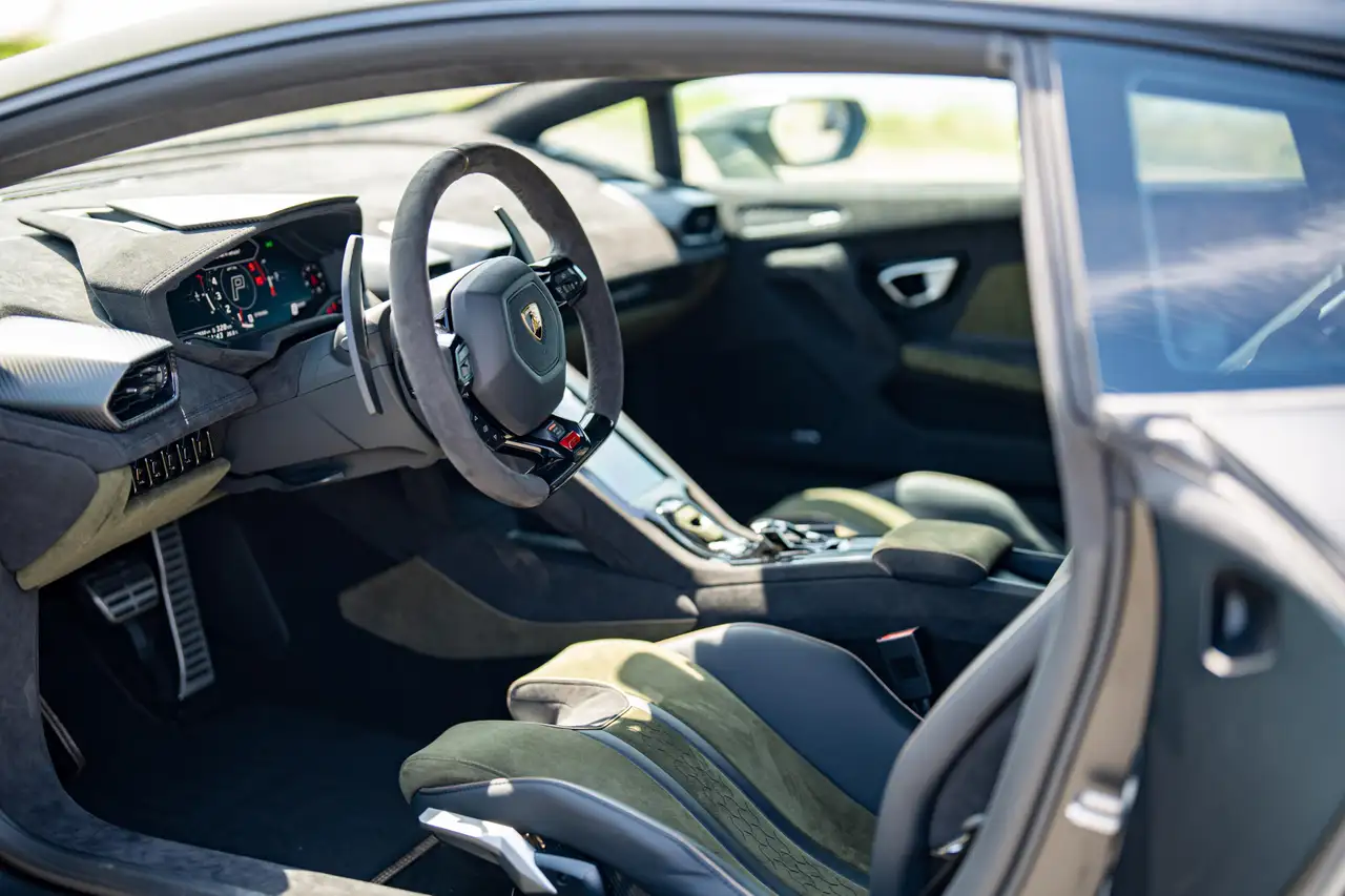 Lamborghini Huracán - Image 13