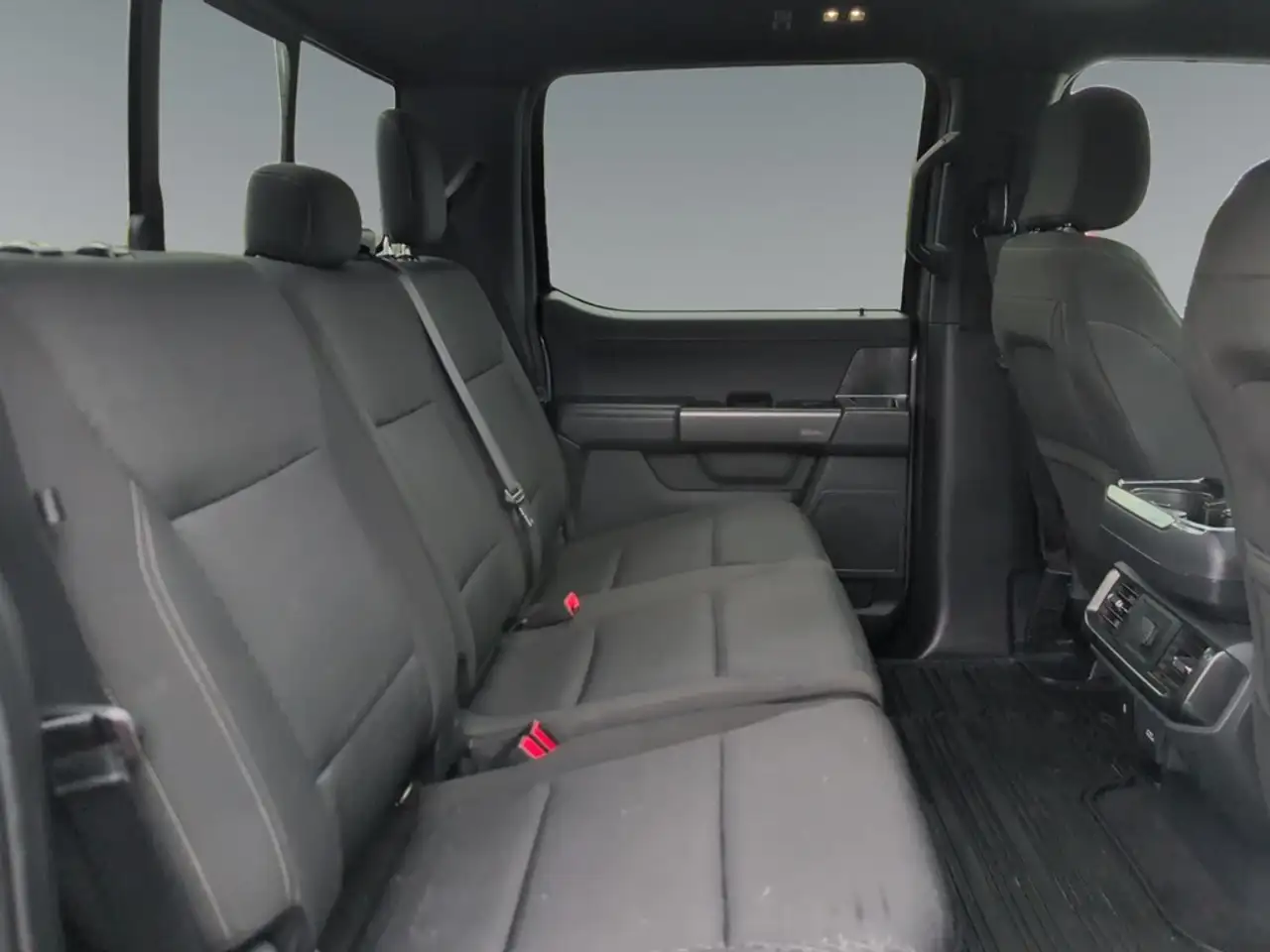 Ford F-150 - Image 18