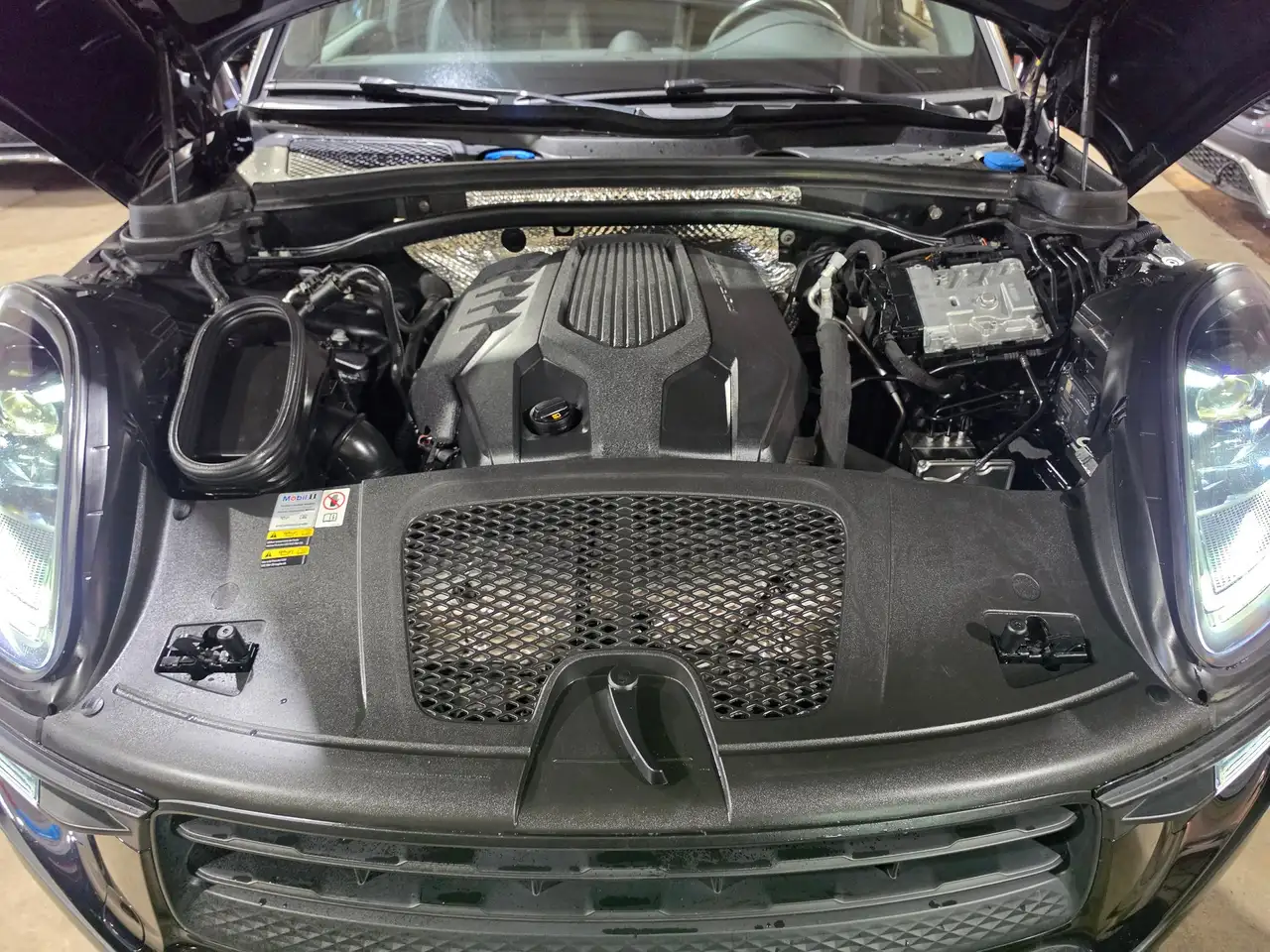 Porsche Macan - Image 24