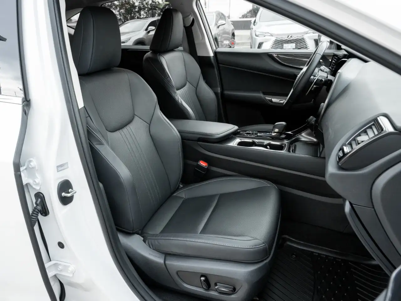 Lexus NX - Image 22