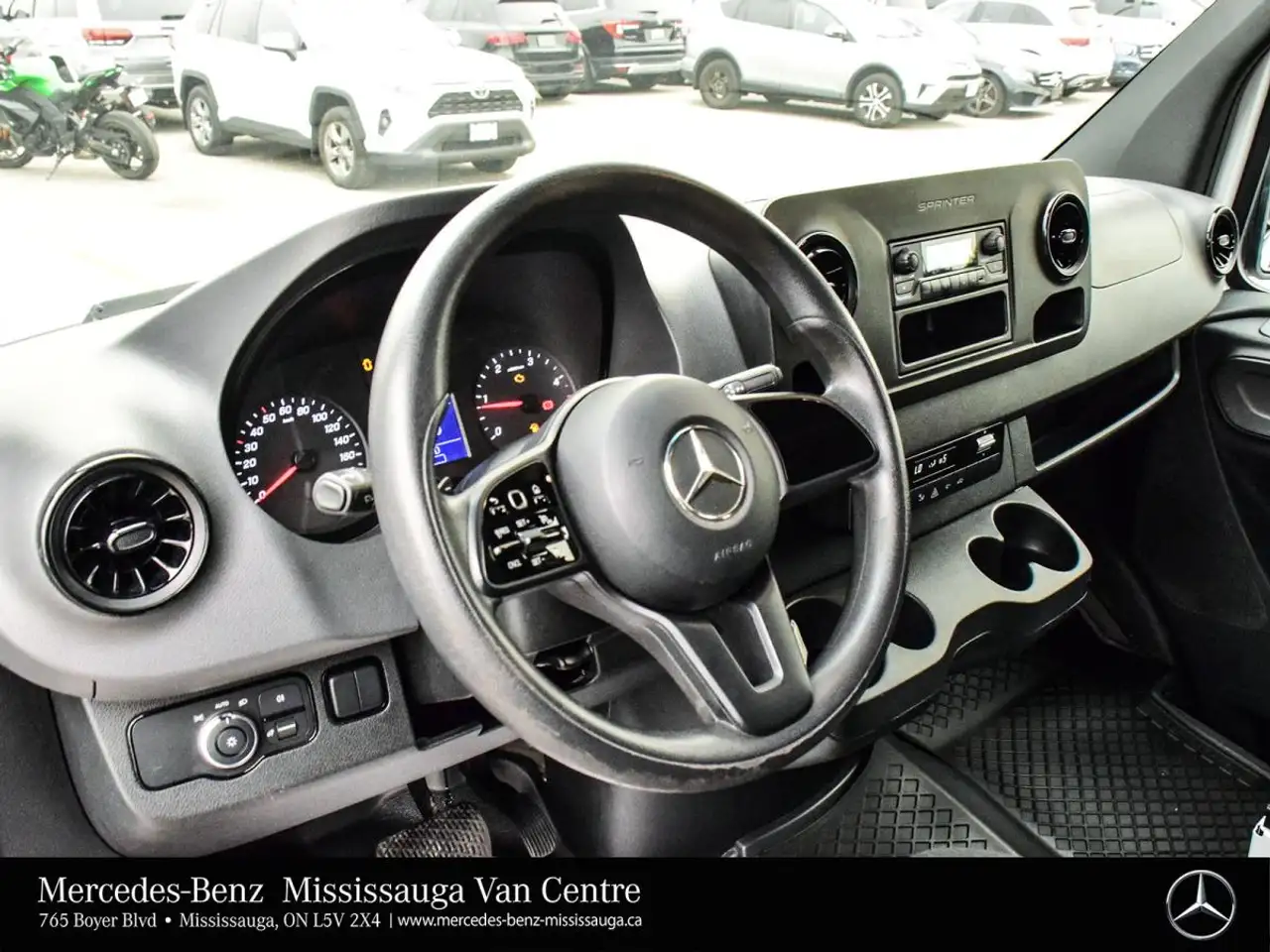 Mercedes-Benz Sprinter - Image 11