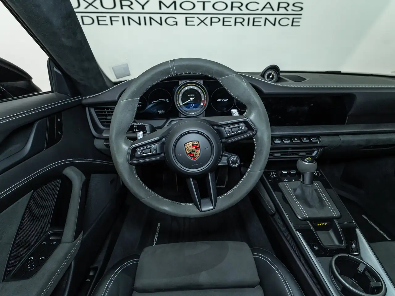 Porsche 911 - Image 22