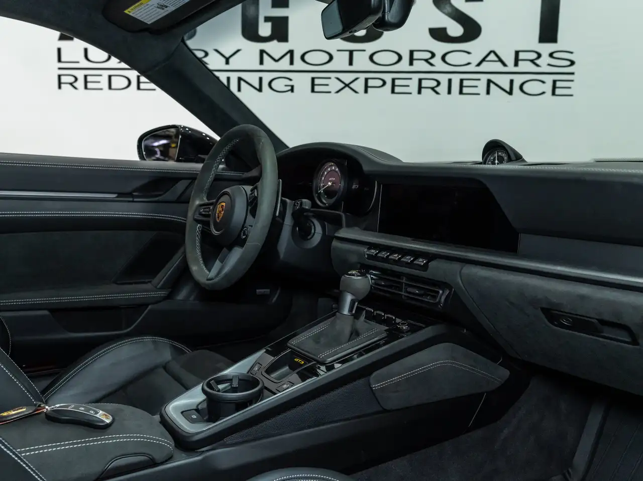 Porsche 911 - Image 16