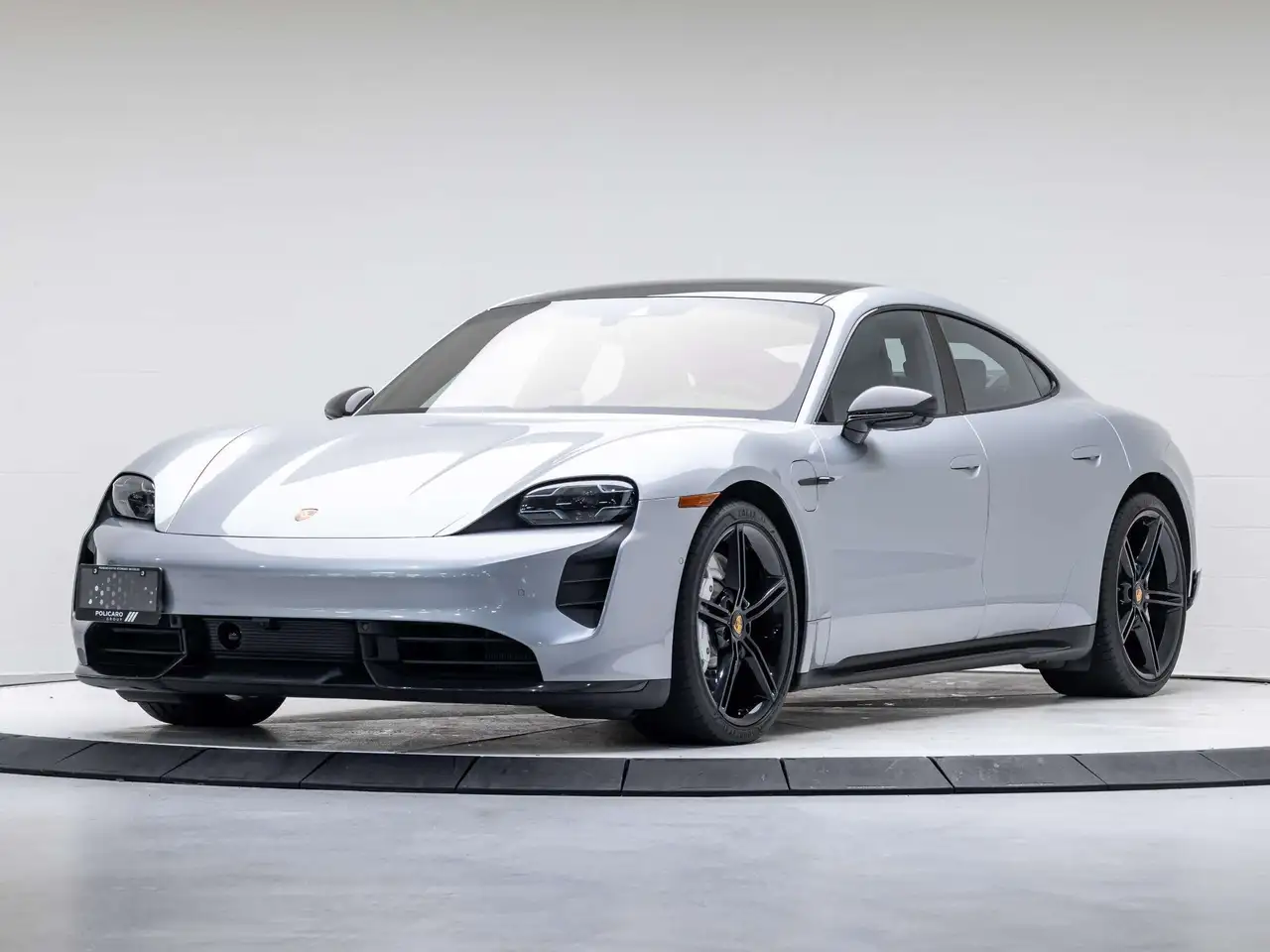 Porsche Taycan - Image 1