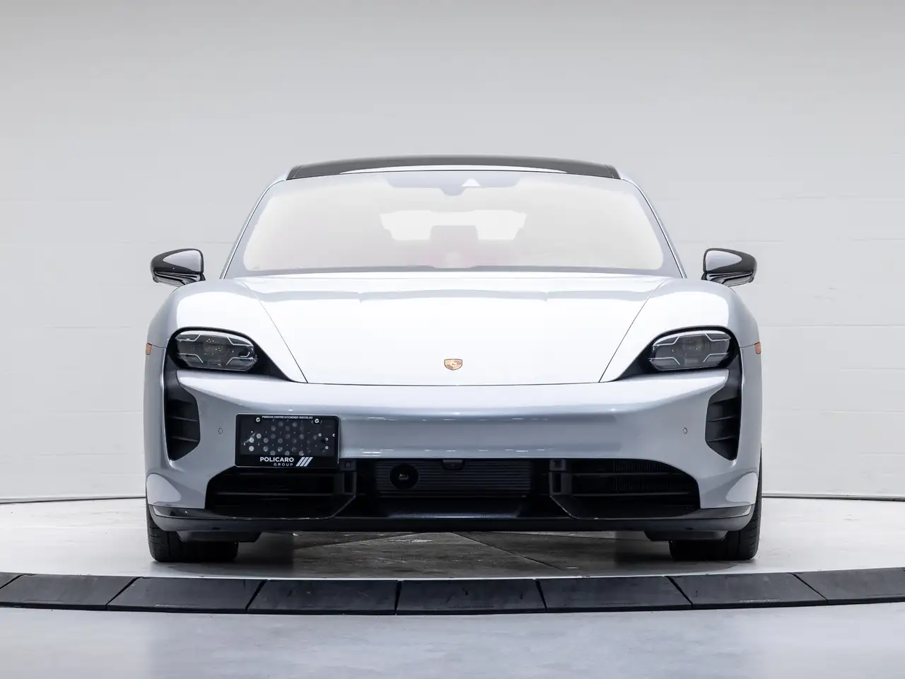 Porsche Taycan - Image 5