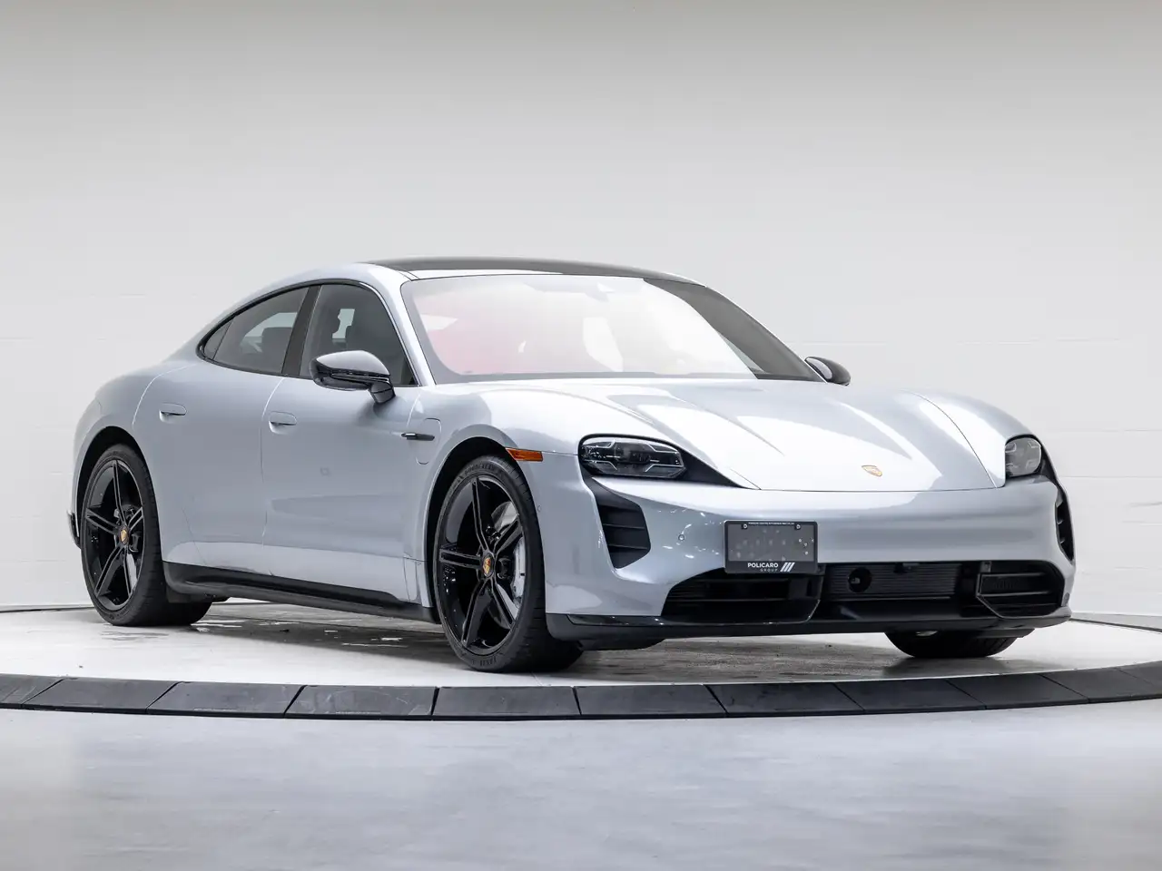Porsche Taycan - Image 16